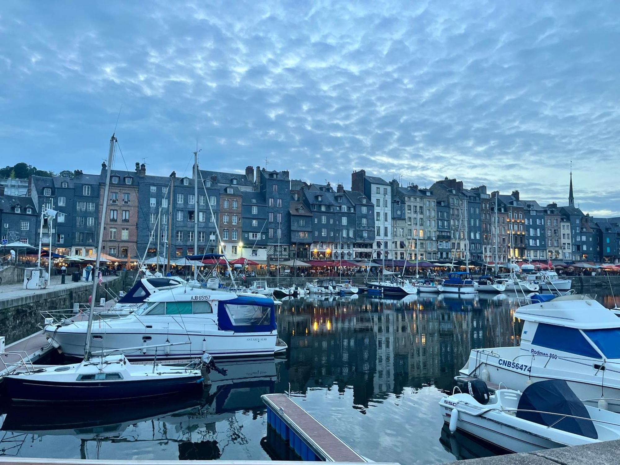 Le Grenier D'Ouilly Au Coeur Du Pays D'Auge - Gite Avec Piscine A 20 Min Des Plages Exterior foto