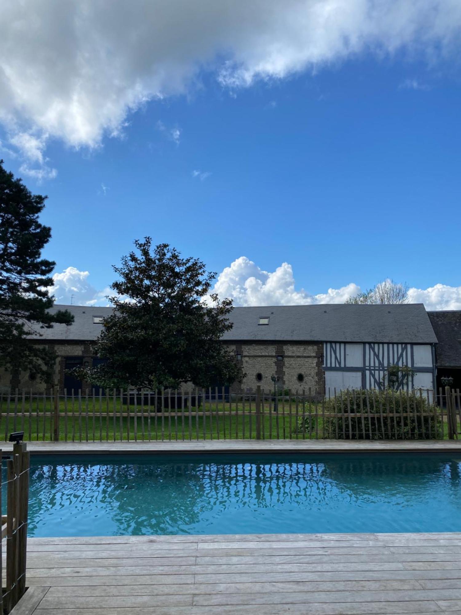 Le Grenier D'Ouilly Au Coeur Du Pays D'Auge - Gite Avec Piscine A 20 Min Des Plages Exterior foto